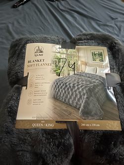 King size blankets gray, and brown