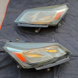 2013 Chevrolet Traverse LS Original Headlights 