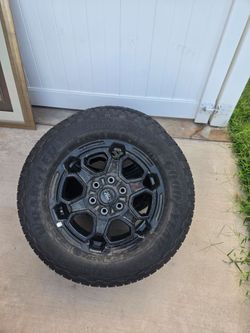 Stock factory 
2025 Ford ranger wheels
