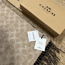New Coach 100% Cashmere Scarf (Reversible with Gift Box)