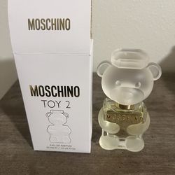 Moschino perfume (NEW)