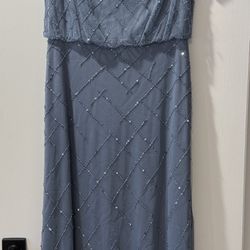 Adrianna Papell Gown Size 6 Blue 