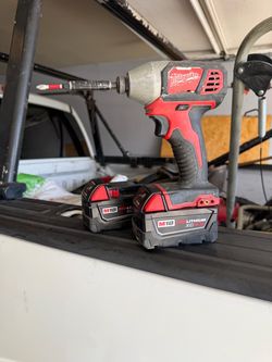 Milwaukee m18 batteries & impact drill