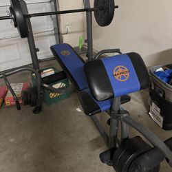 Weight bench blue with 105 lbs weights