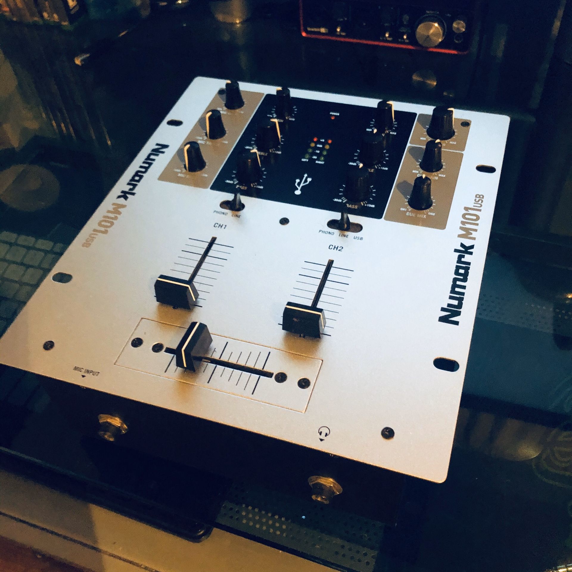 DJ MIXER NUMARK M101 USB