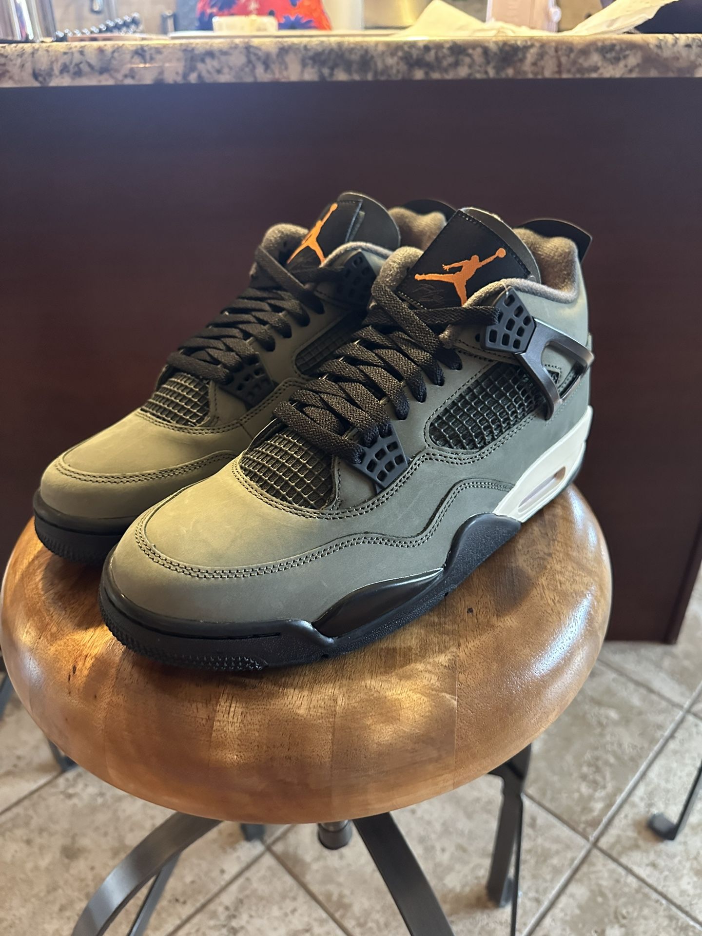 Jordan 4 Retro X Undefeated - Size 10.5 M