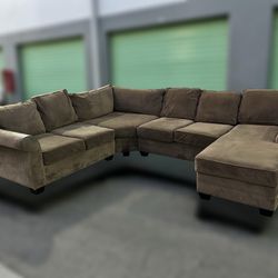U SHAPED SECTIONAL COUCH!!! 🚚 FREE DELIVERY!!! 🚚