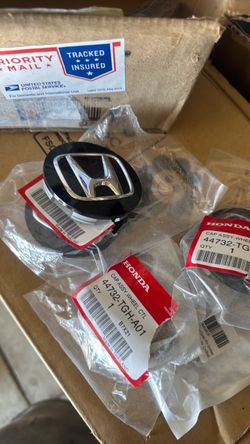 4 Honda center wheel caps