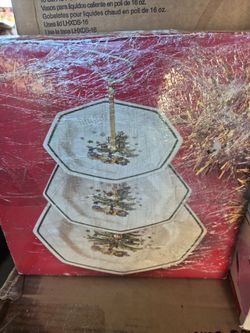 Tree tier tray