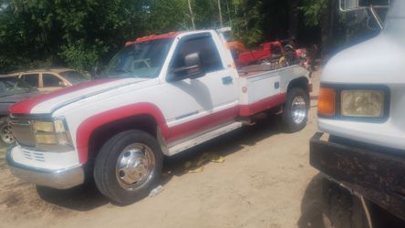95 Silverado 3500 tow truck nice