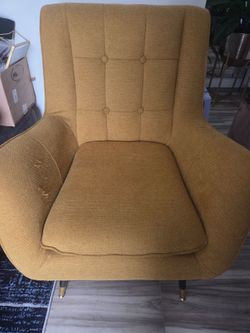 Retro accent chair