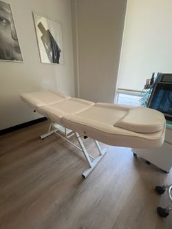 Esthetician Bed