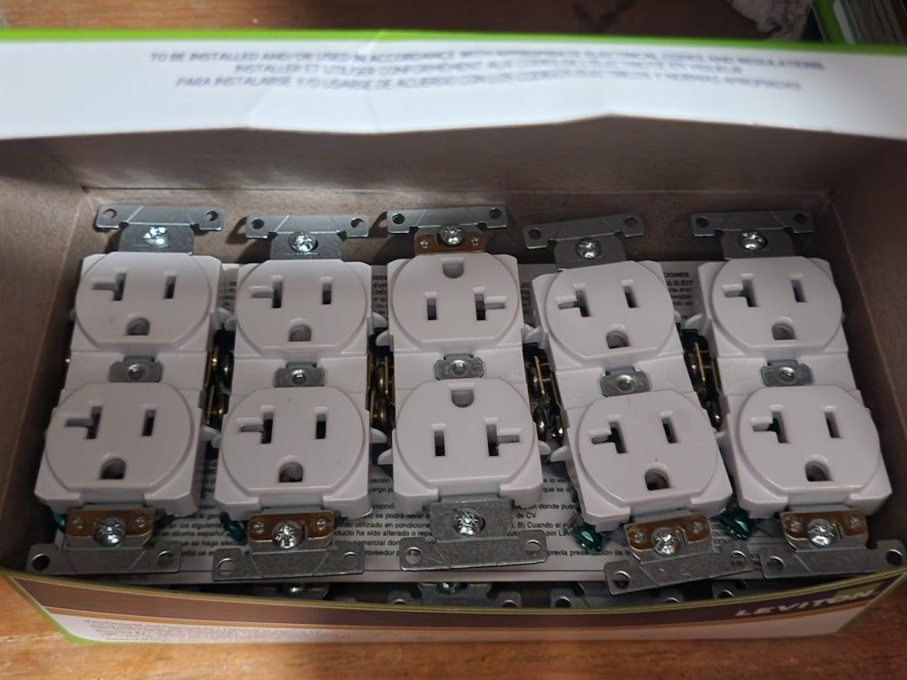 Electrical receptacles