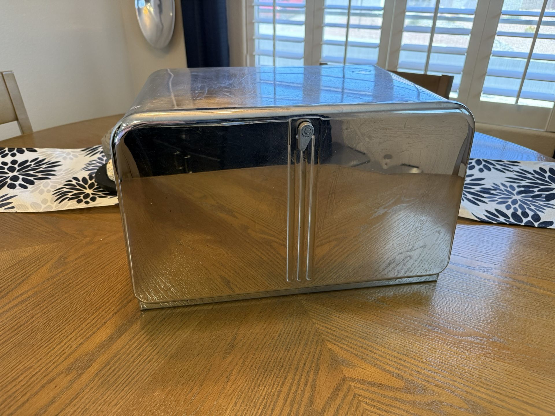 Retro Bread Box By Beauty Box