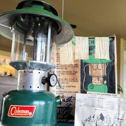 VINTAGE  COLEMAN LANTURN 