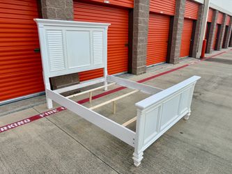 Queen Size Bedframe