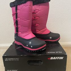 Girl’s Snow Boots Junior Size 6