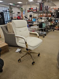 Executive Office Chair - La-Z-Boy - Tufted Leatherette