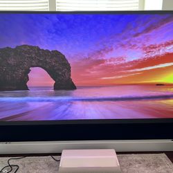 Samsung LPU7D Ultra Short Throw Laser Projector 