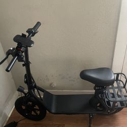 Navic scooter