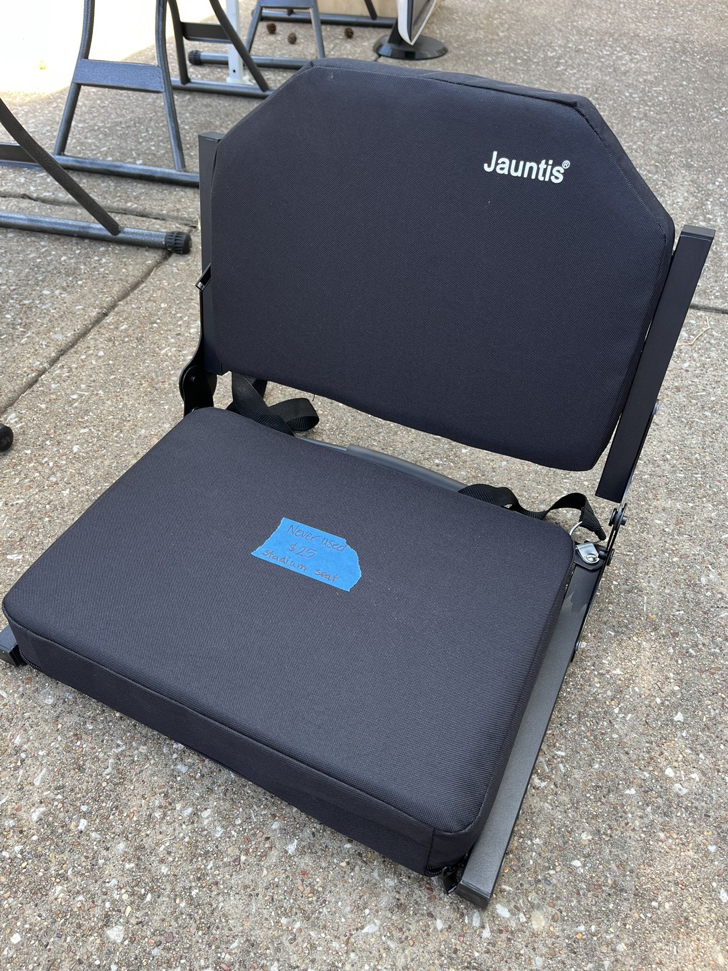 Jauntis Stadium Seat