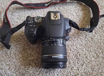 Canon SL2