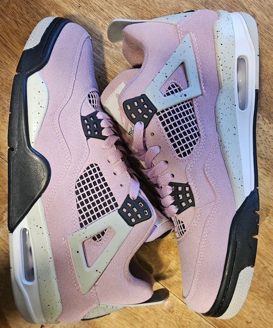 Jordan 4 Orchid.