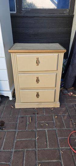 Dresser