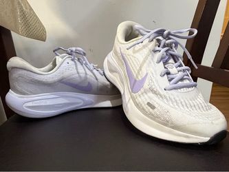 Nike Journey Run FJ7765-113 Women’s Size 9 White Purple Running Shoes