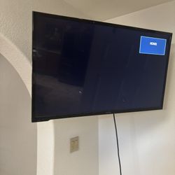 Insignia TV With Wall Mount