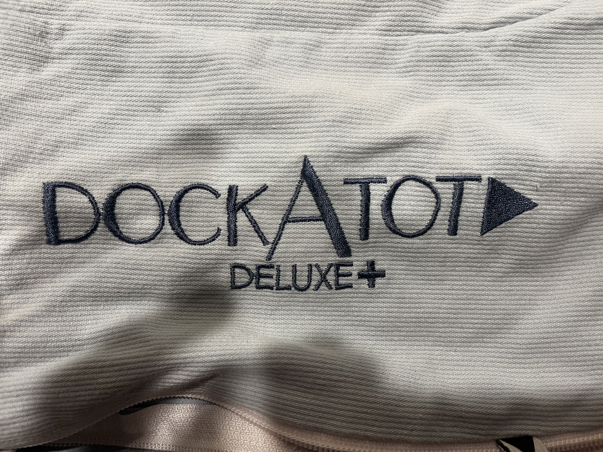 Dock Atot Delux+