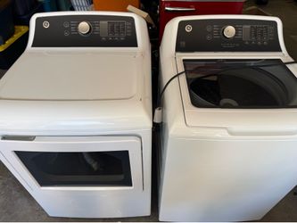 GE washer set, 1 year old, works perfectly