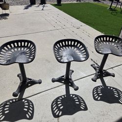 $180 OBO 3 Bar Stool🪑 