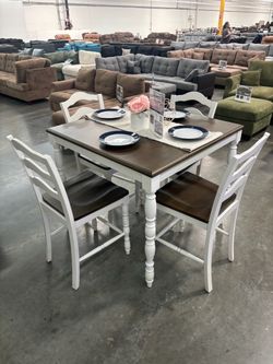 5-Piece Farmhouse Dining Table and Chair Set