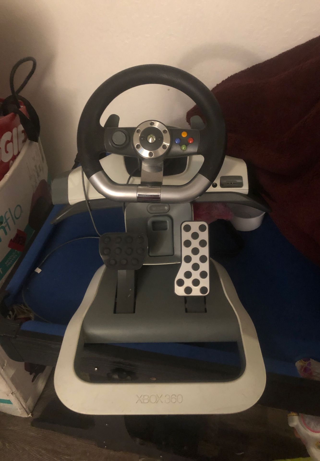Xbox 360 steering wheel