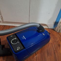 Miele Vacuum.  Strong Motor.  Great Condition 