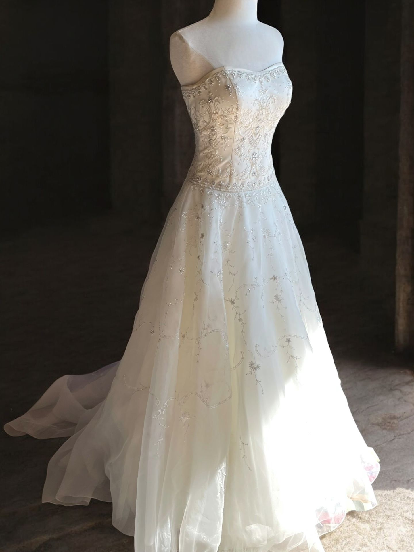 Oleg Cassini Wedding Dress Size 2 Ivory Beaded Strapless CT258 Bridal Sparkling