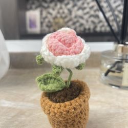 Hand crochet mini pink rose flowerpot (out of stock)
