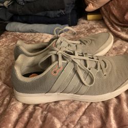 Adidas 8. 5