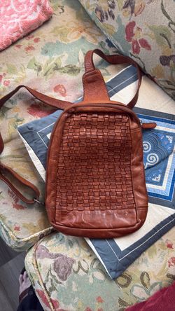 Leather handbag /shoulder sling