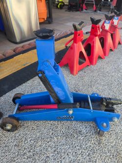 Hydraulic Floor Jack