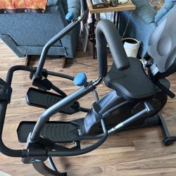 Teeter Free step Recumbent Cross Trainer