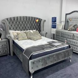 Brand New Gray Queen Bedroom Set 
