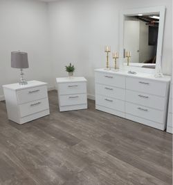 Dresser with mirror and nightstands - Comoda con Espejo y Mesas de noche