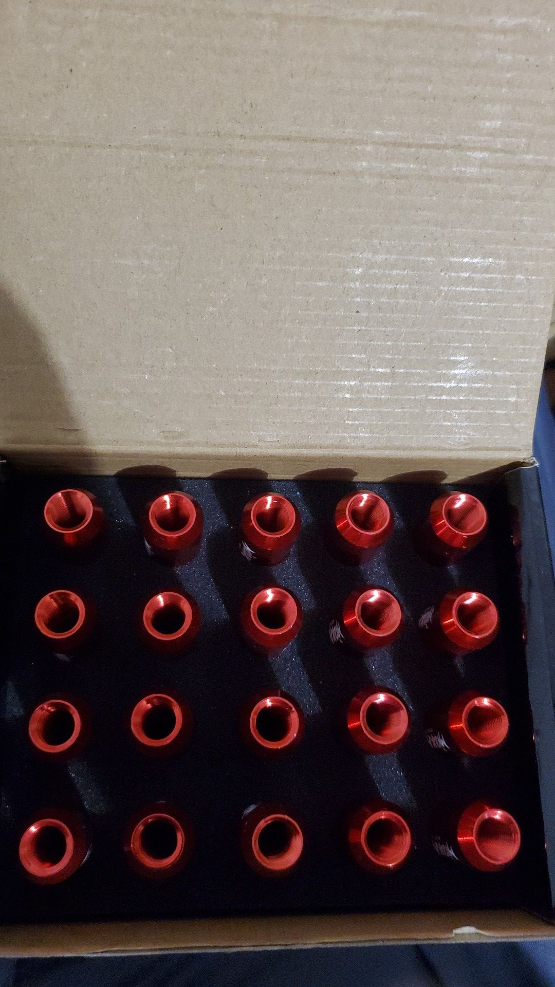 Brand new lug nuts never used 12×1.25