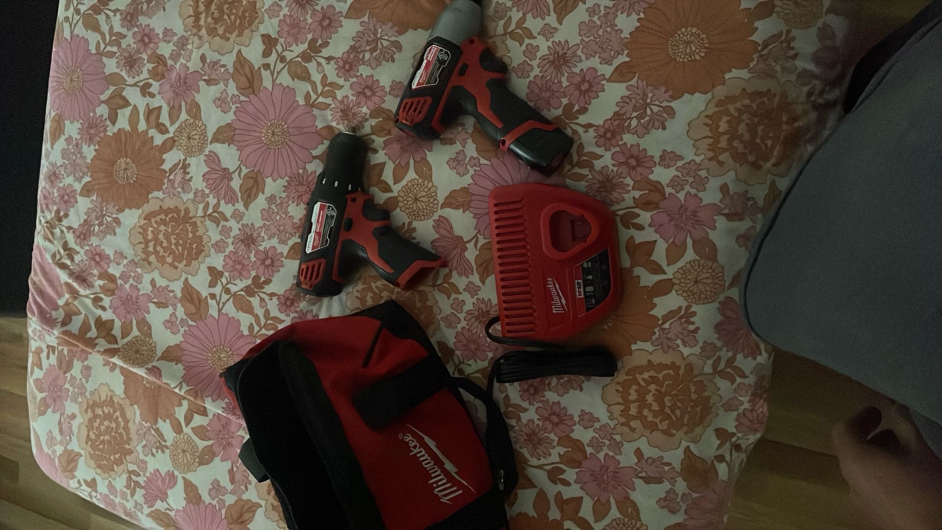 Brand New Milwaukee Impact Driver & Drill Driver With Battery And Charger 