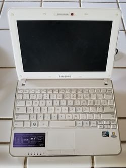 Mini Samsung laptop