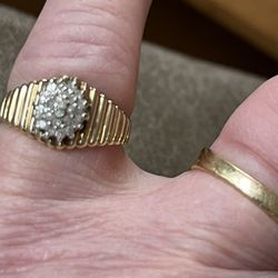 14K Yellow Gold Vintage Diamond Ring Size 8