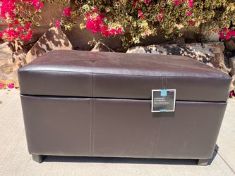 ‼️ BRAND NEW STORAGE OTTOMAN ‼️ black mark from moving tape on top ‼️ 50% off the original price ‼️PLEASE, check my other listings and follow!