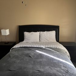 Queen Sizes Bedroom Set 